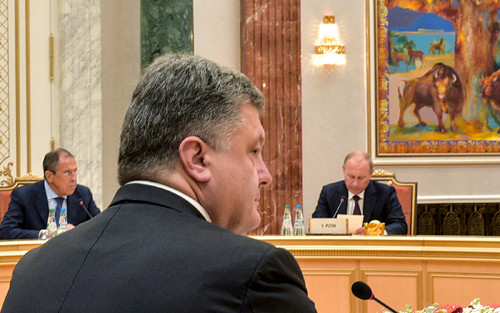 Tổng thống Nga - Ukraine bà n cách giải quyết khủng hoảng