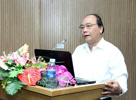 Phó Thủ tướng Nguyễn Xuân Phúc chỉ đạo xử­ lý tình trạng di dân tự phát