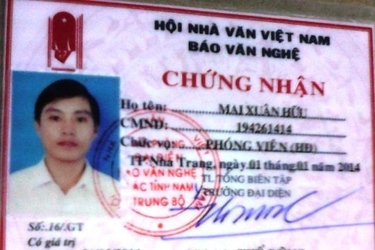 Lập biên bản đối tượng dùng thẻ nhà  báo rởm để tác nghiệp