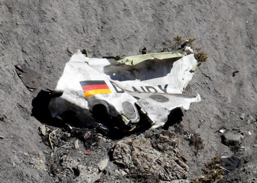 Cơ phó Germanwings nhiửu lần tăng tốc khi máy bay lao xuống