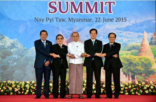 Thủ tướng tham dự hai Hội nghị Cấp cao tại Myanmar