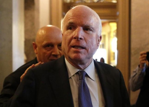 McCain: Mử¹ nên nới lửng thêm lệnh cấm bán vũ khí cho Việt Nam