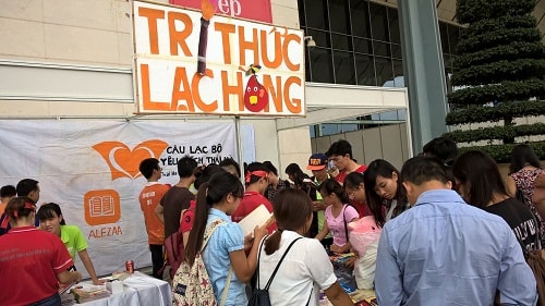 Câu lạc bộ yêu sách Thái Hà  mang tri thức đến với "Giọt hồng tri ân"