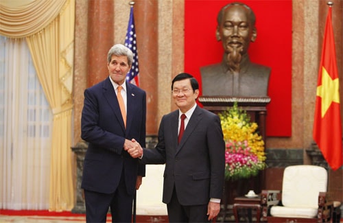 Kerry: 'Giải quyết tranh chấp không dựa và o việc ai có quân đội lớn hơn'