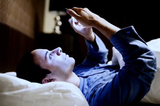 Smartphone cần có chế độ hỗ trợ giấc ngủ
