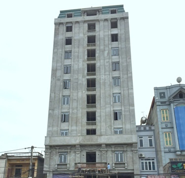Công trình xây dựng khủng không phép tọa lạc giữa trung tâm Thị xã Từ Sơn