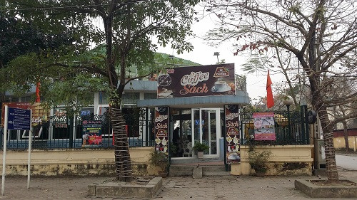 Quận Bắc Từ Liêm, Hà  Nội: Xẻ đất trung tâm văn hóa thà nh quán cà  phê, bãi đỗ xe qua đêm
