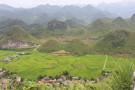 Vử Hà  Giang nhớ ghé thăm Núi đôi Quản Bạ