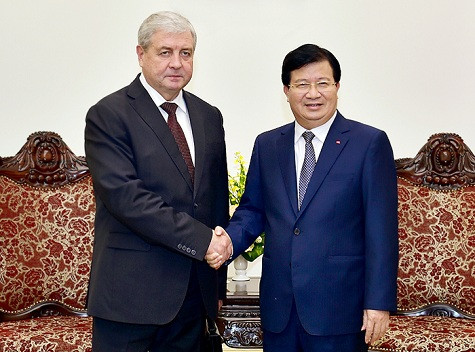 Phó Thủ tướng Trịnh Đình Dũng tiếp Phó Thủ tướng Belarus