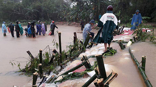 Xã Hoà i Sơn, huyện Hoà i Nhơn, tỉnh Bình Định vẫn ngập trên diện rộng