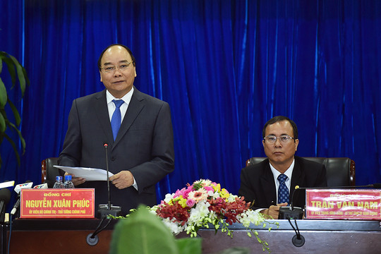 Thủ tướng Nguyễn Xuân Phúc là m việc với lãnh đạo chủ chốt tỉnh Bình Dương