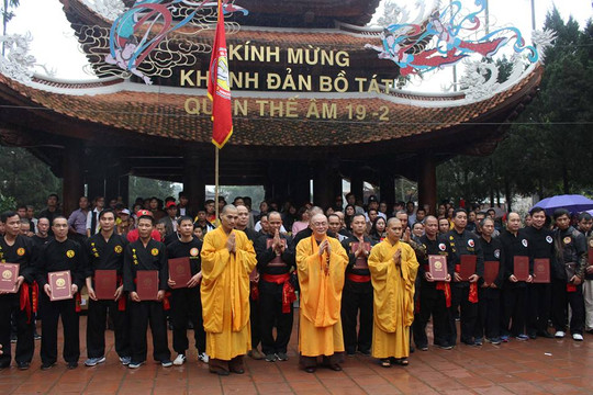 Lễ Khánh Đản 2017 tại chùa Hương: Đặc sắc những tiết mục võ thuật cổ truyửn