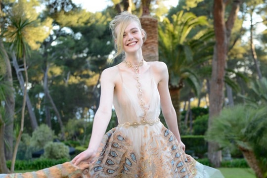 Loạt ảnh chứng “công chúa” Elle Fanning xinh đẹp từ tấm bé.