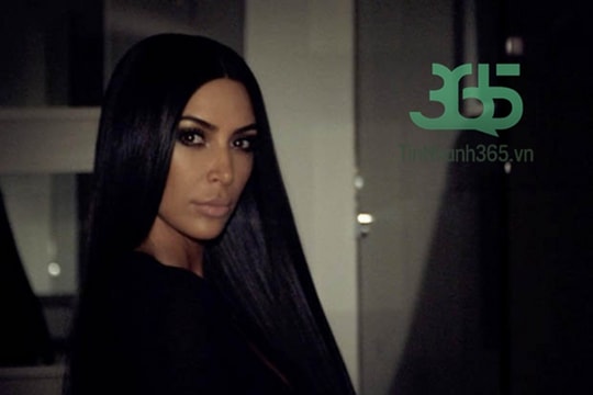 Kim Kardashian bị chửi sấp mặt vì cái tội khoe không đúng chỗ