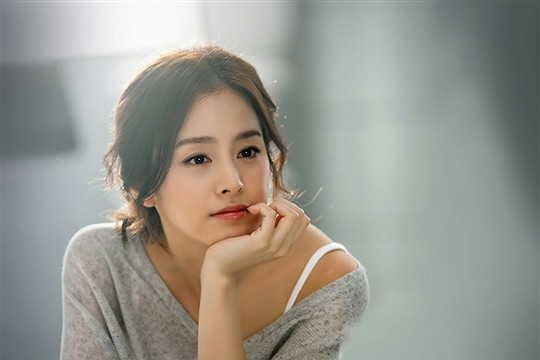 Phong cách thời trang của Kim Tae Hee biến nàng dâu quốc dân trở thành người đẹp không đoán nổi tuổi nhiều người muốn học hỏi