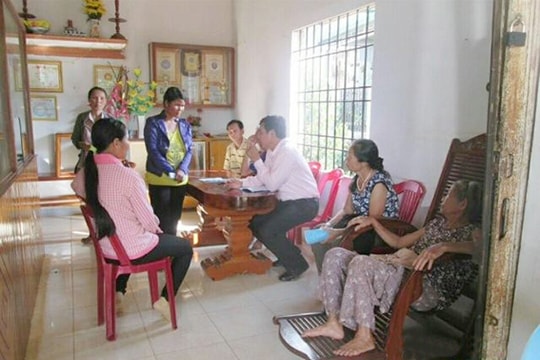 Người thầy thuốc hết lòng vì người bệnh