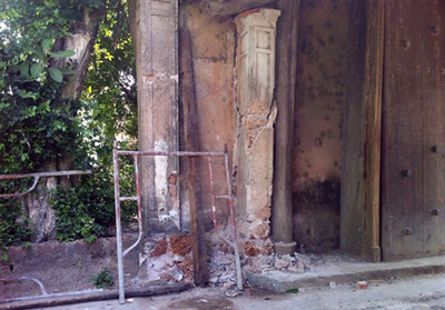 Xe trộn bê tông làm xô ngói cổng làng cổ Đường Lâm: Hạng mục hỏng không phải di tích gốc