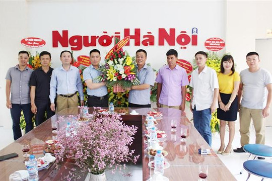 Nhiều đơn vị doanh nghiệp chúc mừng báo Người Hà Nội