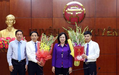 Công bố các quyết định về công tác cán bộ tại huyện Phú Xuyên