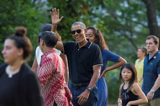 Gia đình Barack Obama tận hưởng kỳ nghỉ ở cố hương