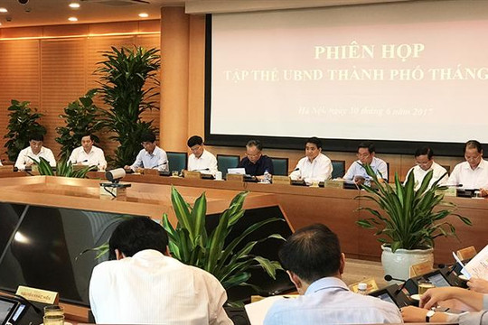 Tập thể UBND TP Hà Nội họp bàn 10 nội dung quan trọng