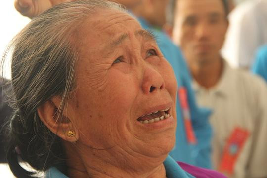 Khánh thành Khu tưởng niệm chiến sĩ Gạc Ma: Nước mắt tuôn rơi
