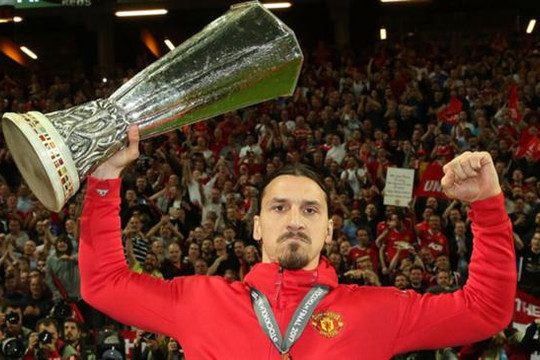 Mourinho luôn luôn mở cửa chào đón Ibra ở lại Man Utd