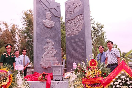 Nâng cấp tượng đài Anh hùng Liệt sĩ Cù Chính Lan ở Quỳnh Đôi