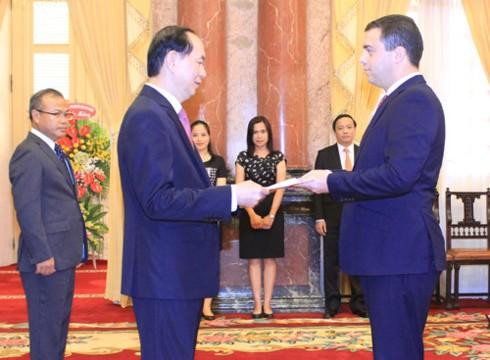 Chủ tịch nước Trần Đại Quang tiếp các đại sứ trình Quốc thư