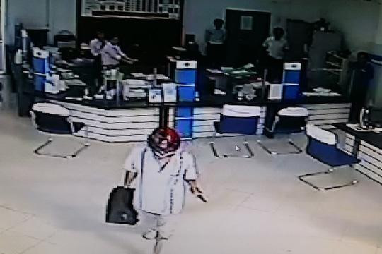 Diễn biến mới nhất vụ cướp ngân hàng ở Vĩnh Long