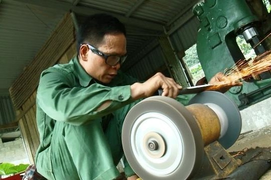Nghề rèn dao của người Nùng ở Phúc Sen