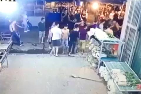 Bắt đối tượng đâm chết người tại chợ hoa Quảng An