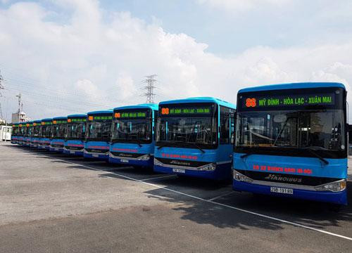 Thay mới phương tiện tuyến buýt Bến xe Mỹ Đình - Hòa Lạc - Xuân Mai