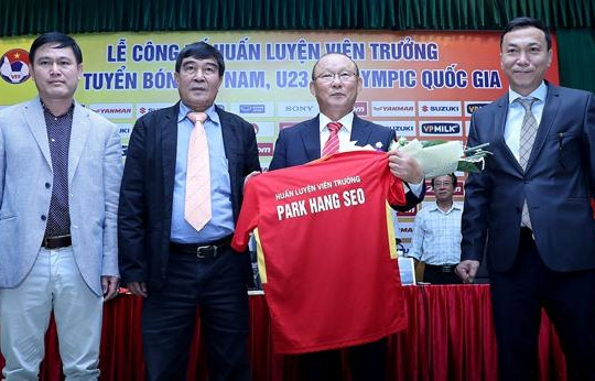 HLV Park Hang-seo là người "phù hợp với bóng đá Việt Nam lúc này"