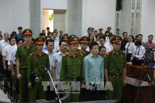 Hà Văn Thắm kháng cáo đề nghị không truy cứu trách nhiệm hình sự về 2 tội danh