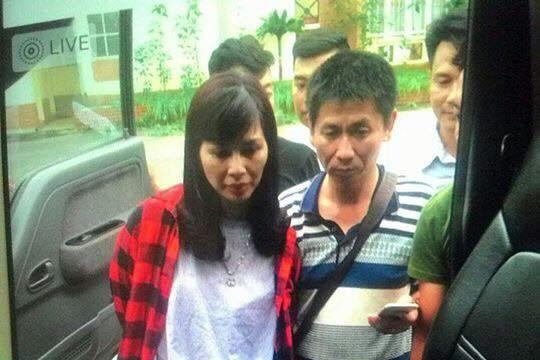 Hà Nội: Bắt nữ quái vận chuyển 15 bánh heroin tại cây xăng