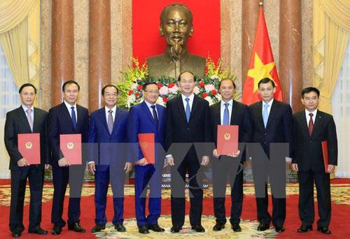 Chủ tịch nước Trần Đại Quang trao quyết định phong hàm Đại sứ