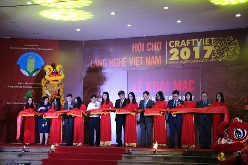 Khai mạc Hội chợ Làng nghề Việt Nam năm 2017