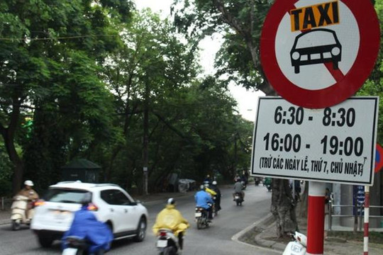 Hà Nội nhiều tuyến phố sẽ cấm taxi để kéo giảm ùn tắc