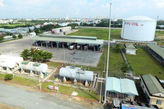 Petrolimex và PVOIL chính thức bán xăng E5 RON 92 trên toàn quốc