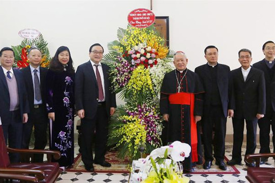 Bí thư Thành ủy Hà Nội Hoàng Trung Hải thăm, chúc mừng Giáng sinh Tòa Tổng giám mục Hà Nội
