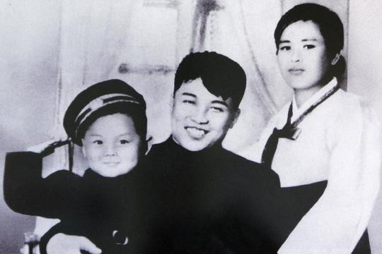 Tại sao Triều Tiên tổ chức lễ tưởng niệm lớn cho bà Kim Jong-suk?