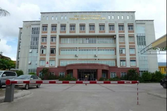 Phẫu thuật kỳ lạ ở Bệnh viện Phụ sản Nam Định: Bài 1 - Cắt khối U… vẫn còn nguyên