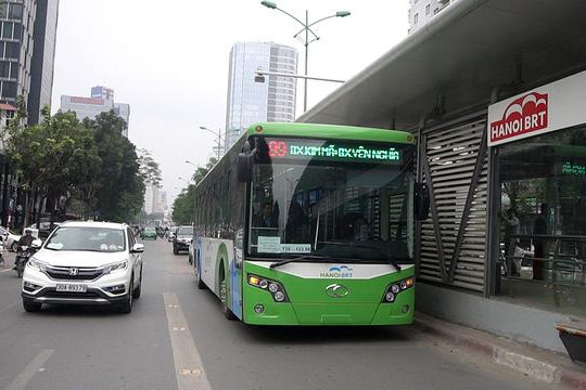 Tuyến buýt BRT 01 vận chuyển gần 5 triệu lượt khách sau 1 năm vận hành