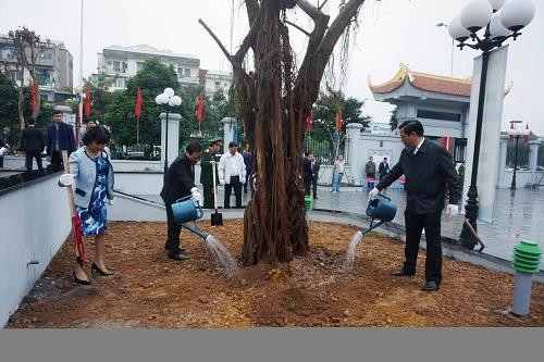 Hà Nội: Quận Cầu Giấy phát động “Tết trồng cây đời đời nhớ ơn Bác Hồ”