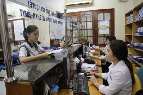 Thủ tục chuyển sang lĩnh bảo hiểm qua tài khoản