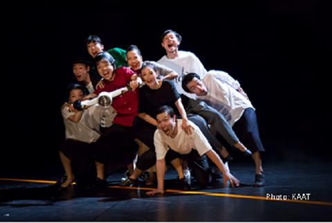 Ấn tượng với giao thông Việt Nam, đạo diễn người Nhật tái hiện vào kịch múa