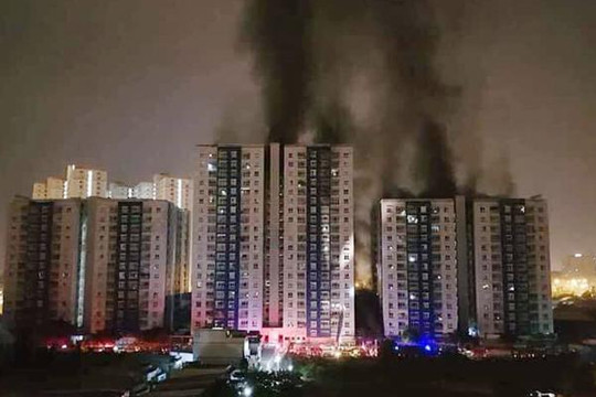 Cháy chung cư cao cấp ở TP HCM, 13 người tử vong