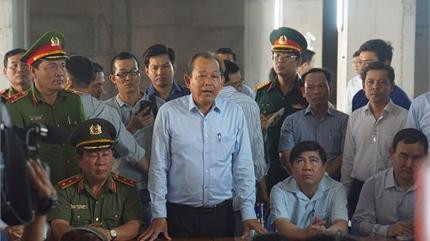 Phó thủ tướng Trương Hòa Bình đối thoại với cư dân vụ cháy 13 người chết