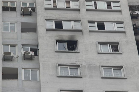 Hà Nội: Cháy căn hộ tầng 21 chung cư Văn Khê
